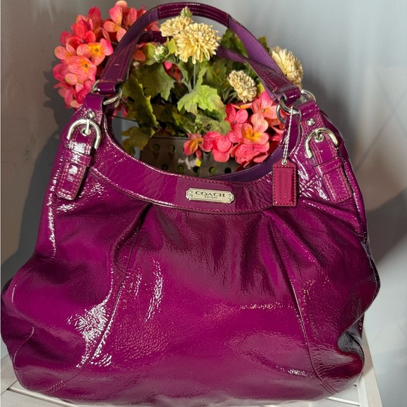 Coach Soho Fuchsia-Colored Patent Leather Large Hobo Shoulder Bag F19708 EUC - Picture 1 of 14